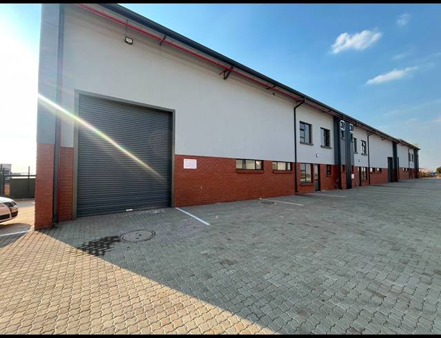 226M² WAREHOUSE TO LET IN DALPARK